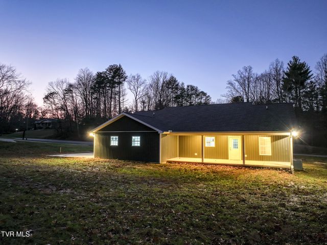 960 East Allens Bridge Road, Greeneville, TN 37743