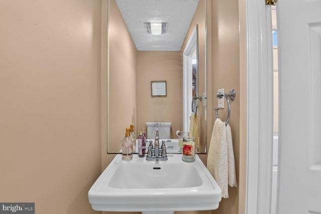 17316 AMITY DR, Gaithersburg, MD 20877