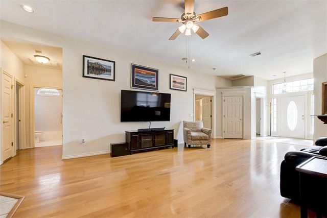 1137 Pinehurst Drive, Norman, OK 73072