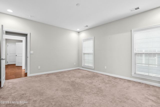 842 Artisan Pkwy, La Grange, KY 40031