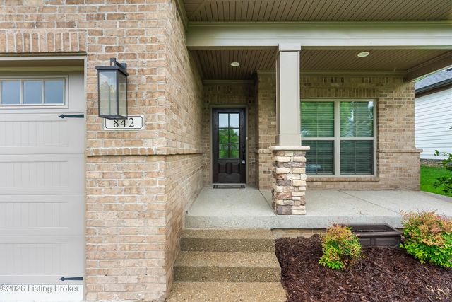 842 Artisan Pkwy, La Grange, KY 40031