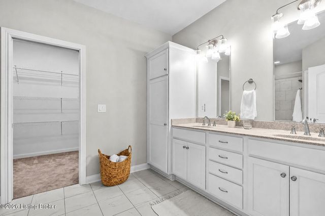 842 Artisan Pkwy, La Grange, KY 40031