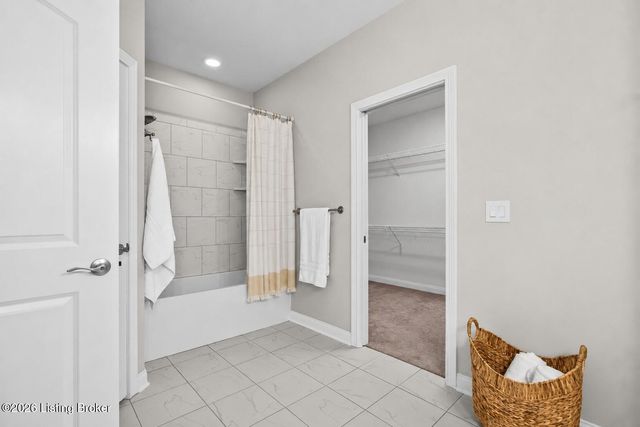 842 Artisan Pkwy, La Grange, KY 40031