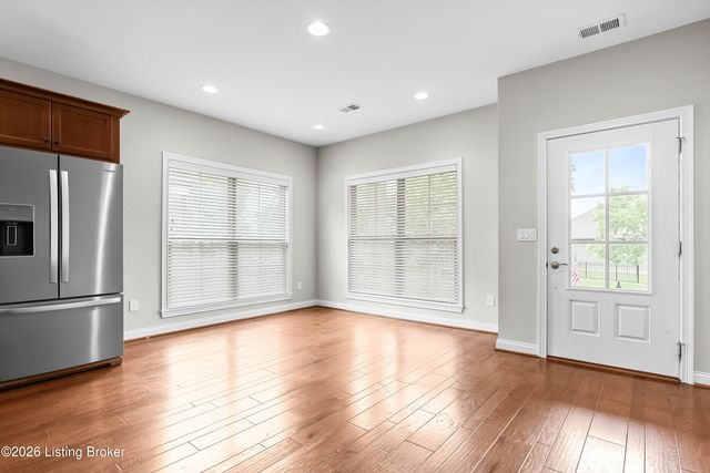 842 Artisan Pkwy, La Grange, KY 40031