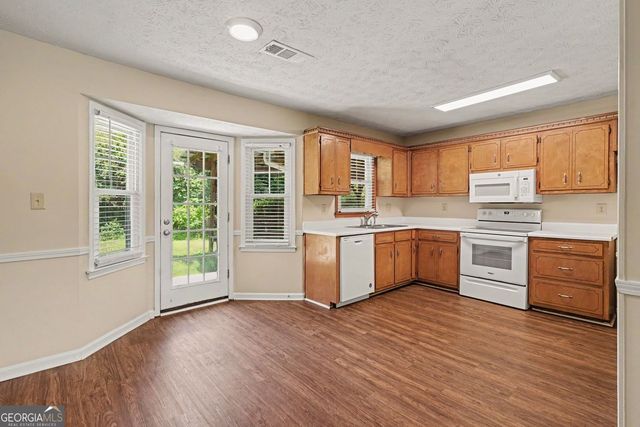 2835 Shane Drive, Snellville, GA 30078