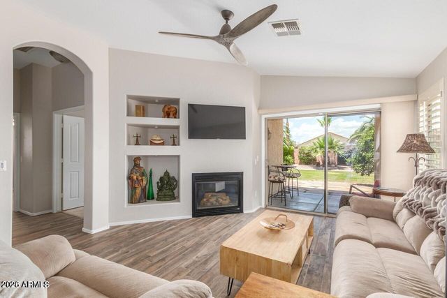 3908 W ROSE GARDEN Lane, Glendale, AZ 85308