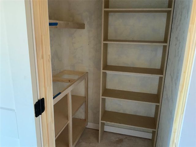 4604 Hambletonian Lane, Mustang, OK 73064