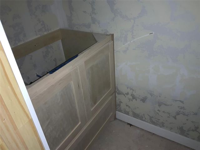 4604 Hambletonian Lane, Mustang, OK 73064