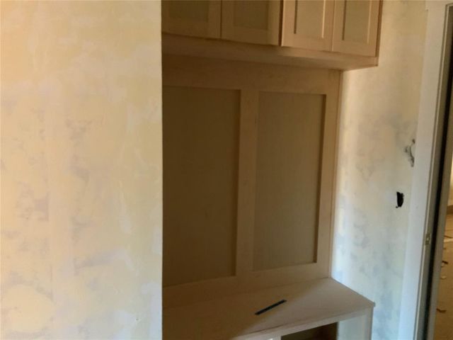 4604 Hambletonian Lane, Mustang, OK 73064