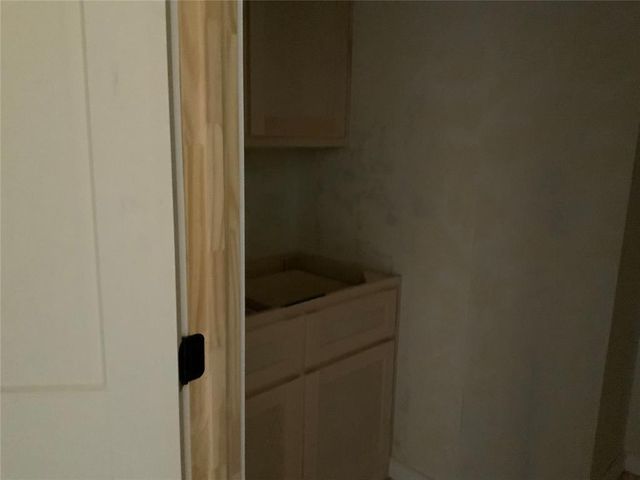 4604 Hambletonian Lane, Mustang, OK 73064