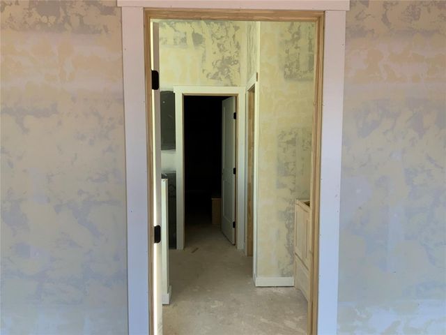 4604 Hambletonian Lane, Mustang, OK 73064