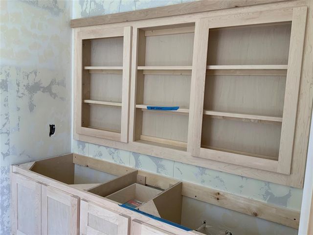 4604 Hambletonian Lane, Mustang, OK 73064