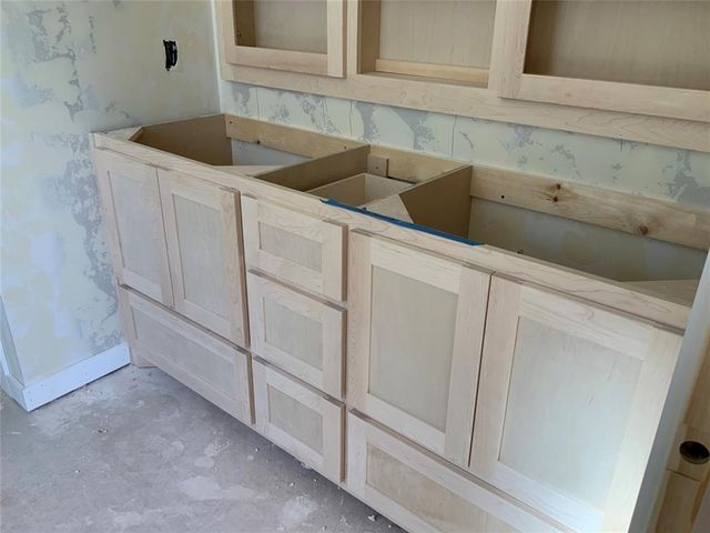 4604 Hambletonian Lane, Mustang, OK 73064