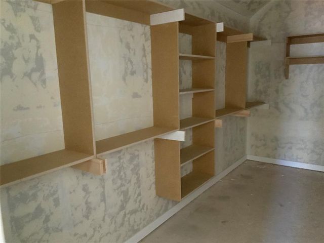 4604 Hambletonian Lane, Mustang, OK 73064