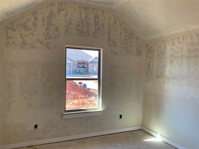 4604 Hambletonian Lane, Mustang, OK 73064