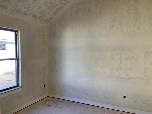 4604 Hambletonian Lane, Mustang, OK 73064