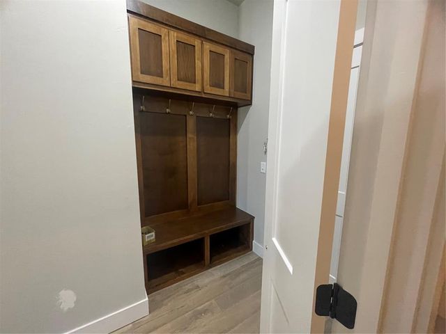 4604 Hambletonian Lane, Mustang, OK 73064