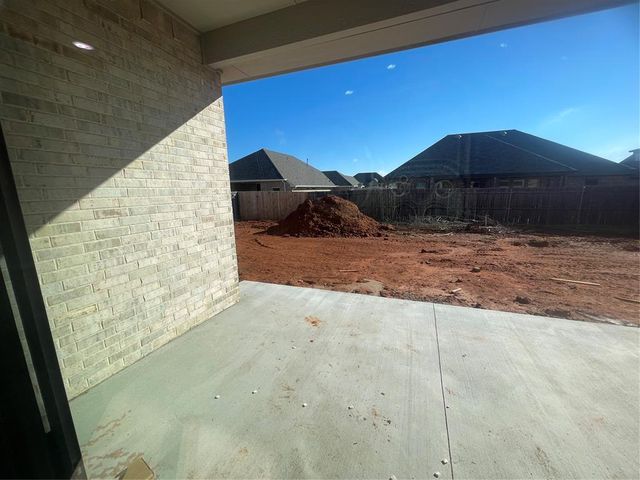 4604 Hambletonian Lane, Mustang, OK 73064