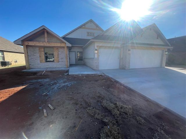 4604 Hambletonian Lane, Mustang, OK 73064