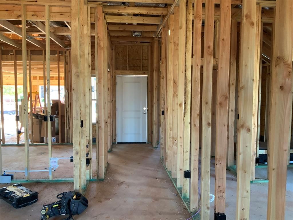 4604 Hambletonian Lane, Mustang, OK 73064