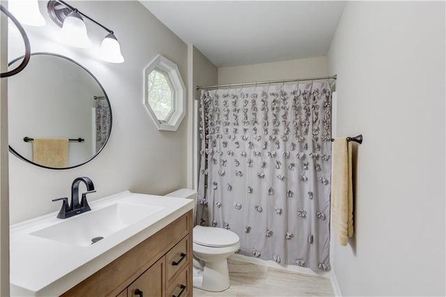 8515 Lake Drive, Snellville, GA 30039