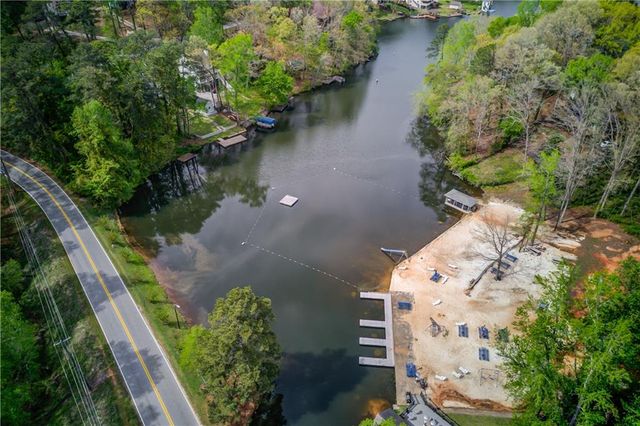 8515 Lake Drive, Snellville, GA 30039
