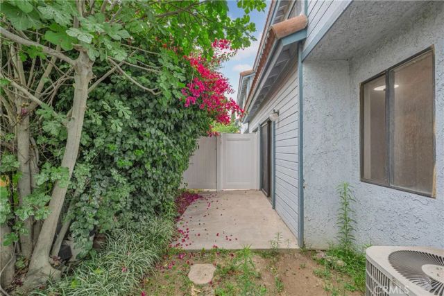 1255 N Los Robles Ave. 18, Pasadena, CA 91104