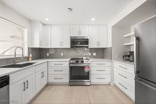 1549 Sandpiper ST 83, Naples, FL 34112