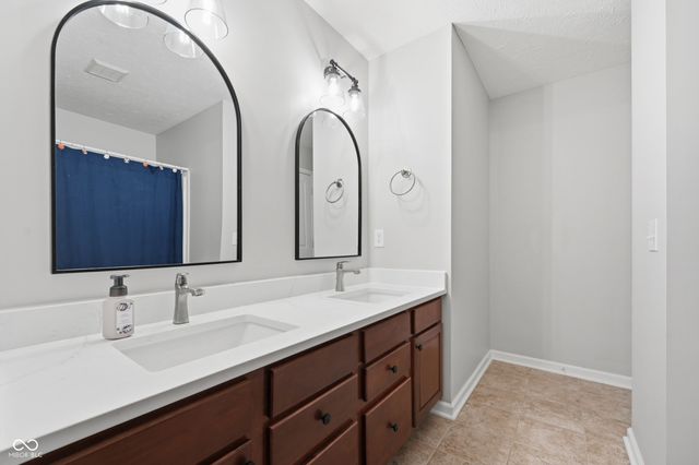 10267 Landis Boulevard, Fishers, IN 46040