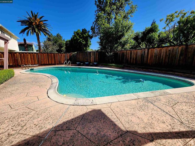 3559 Glacier Ct, Pleasanton, CA 94588