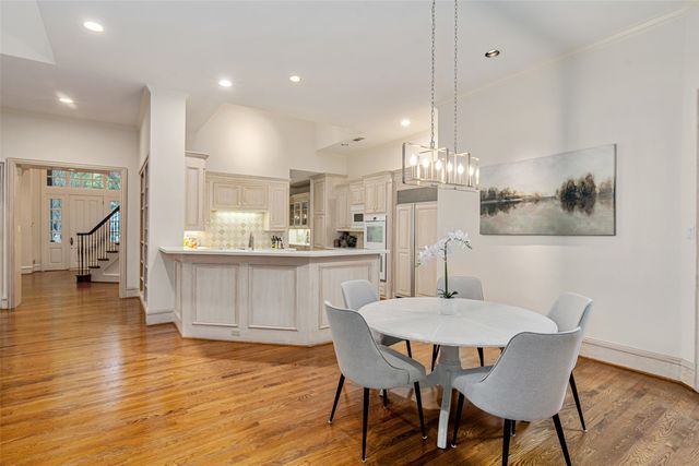 6 Glenheather Court, Dallas, TX 75225