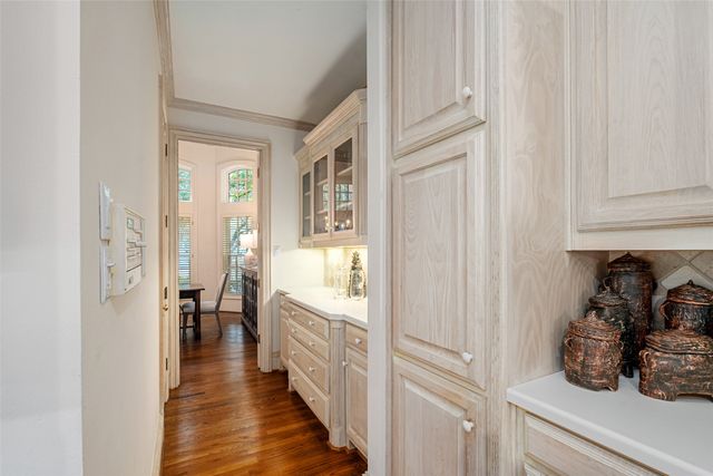 6 Glenheather Court, Dallas, TX 75225