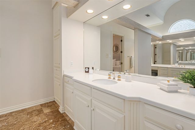 6 Glenheather Court, Dallas, TX 75225