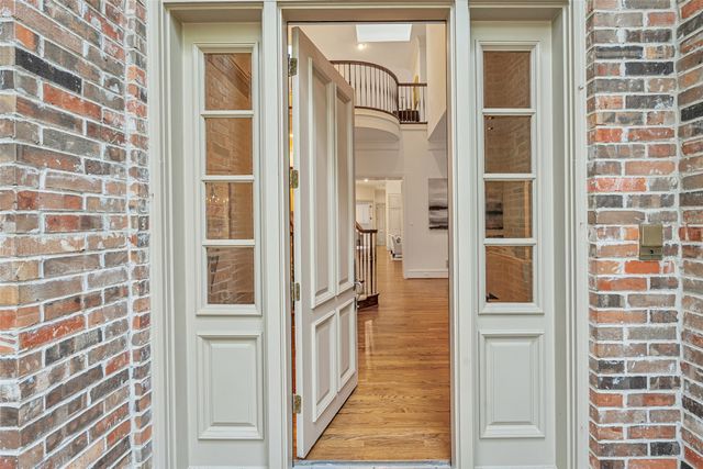 6 Glenheather Court, Dallas, TX 75225