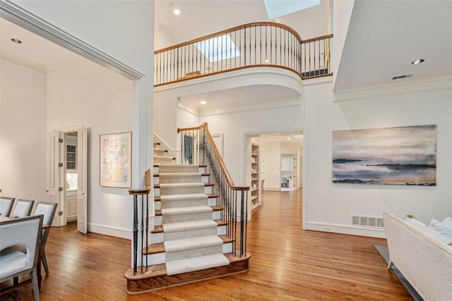 6 Glenheather Court, Dallas, TX 75225