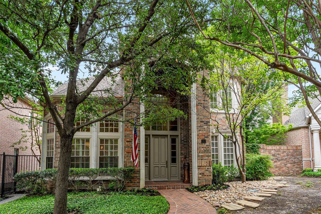 6 Glenheather Court, Dallas, TX 75225