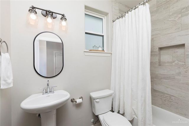 1329 E Candor Drive, Edinburg, TX 78542