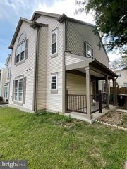 306 HILLSIDE TER, Landover, MD 20785