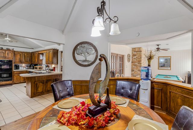 218 Clubbrook Circle, Desoto, TX 75115