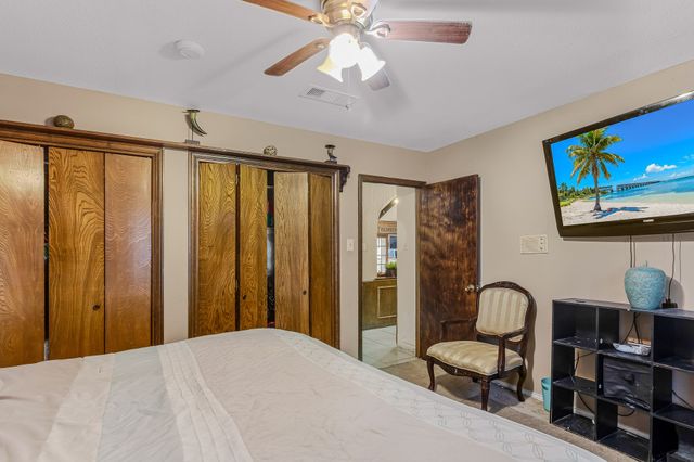 218 Clubbrook Circle, Desoto, TX 75115