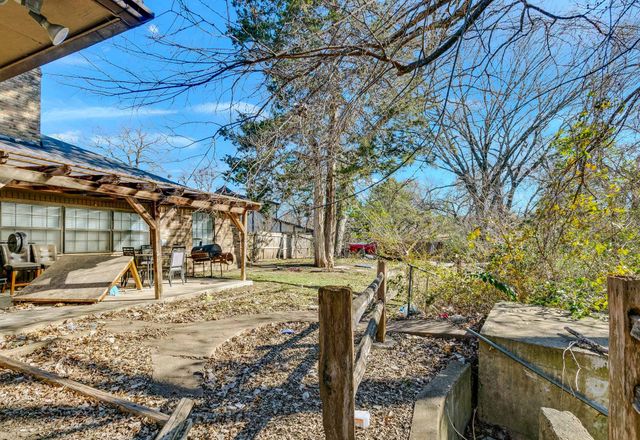 218 Clubbrook Circle, Desoto, TX 75115