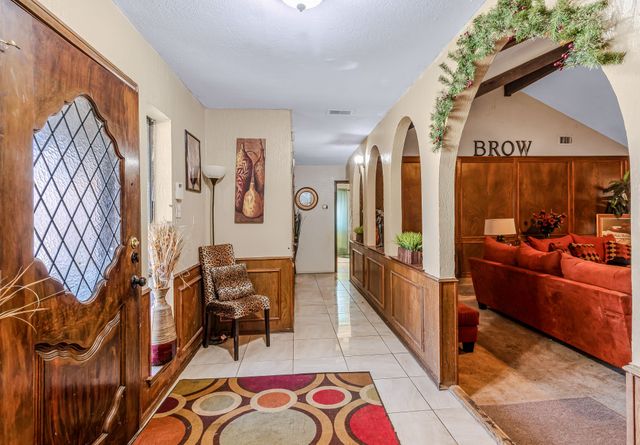 218 Clubbrook Circle, Desoto, TX 75115