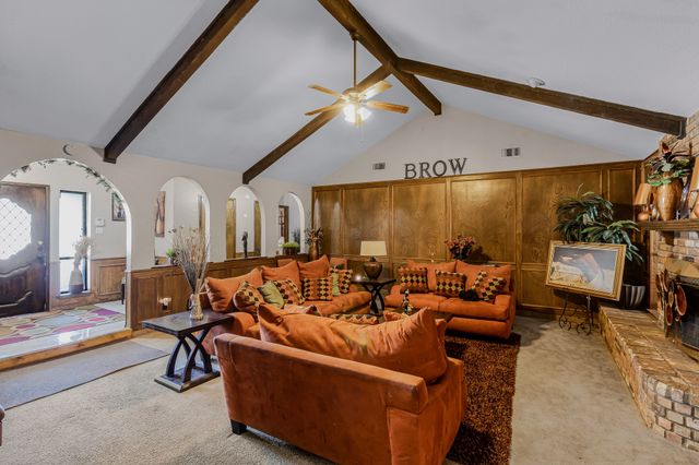 218 Clubbrook Circle, Desoto, TX 75115