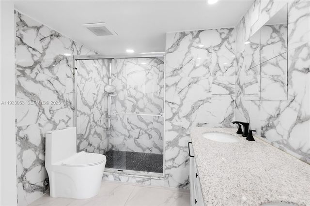 3545 NE 166th St 1004, North Miami Beach, FL 33160