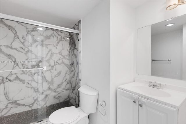 3545 NE 166th St 1004, North Miami Beach, FL 33160