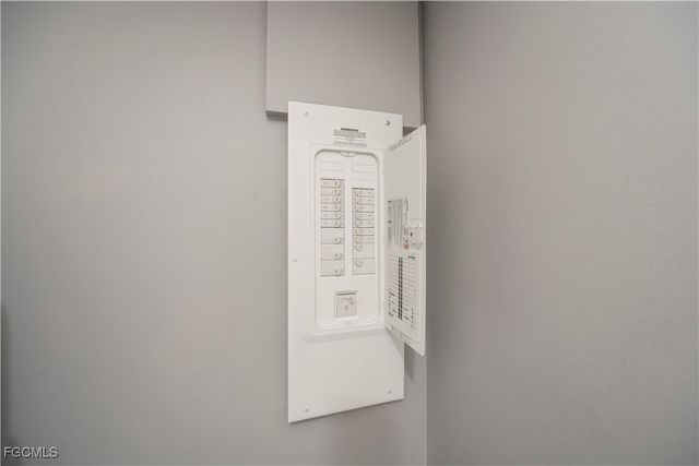 3318 Clearview CIR, Labelle, FL 33935