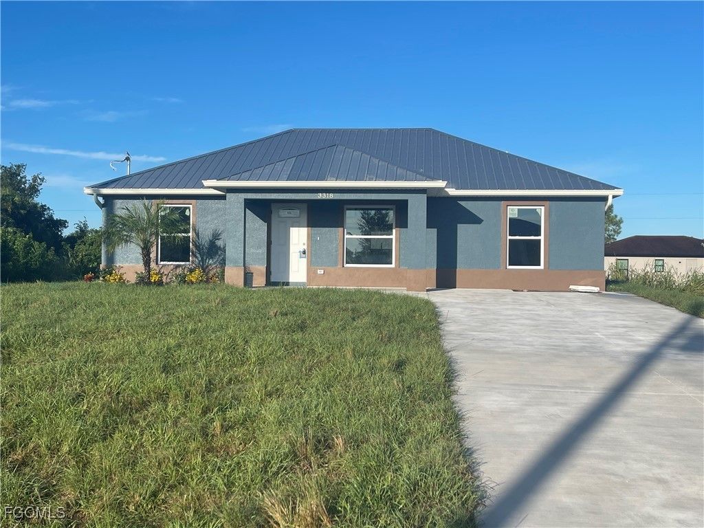 3318 Clearview CIR, Labelle, FL 33935