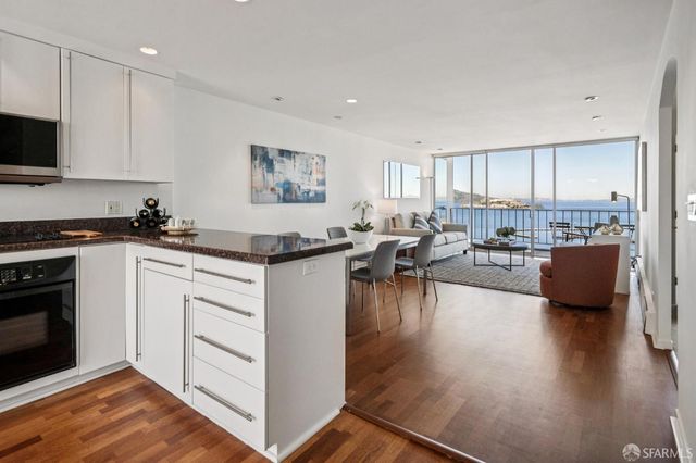 1000 North Point Street 902, San Francisco, CA 94109