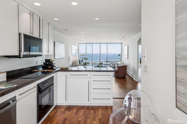 1000 North Point Street 902, San Francisco, CA 94109