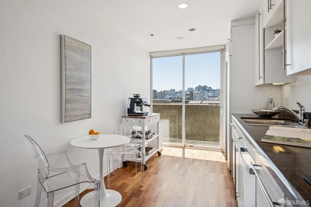 1000 North Point Street 902, San Francisco, CA 94109